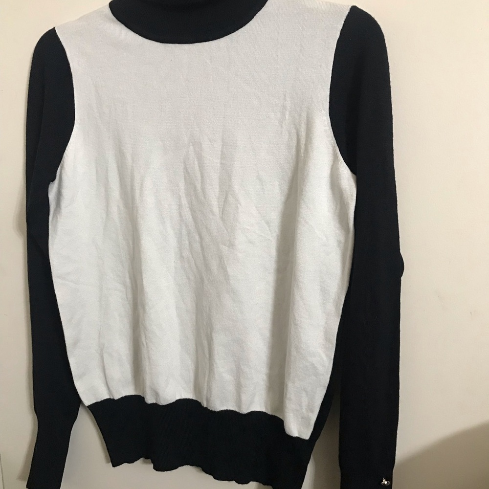 Forever 21 Turtleneck Black & White Women's Sweater